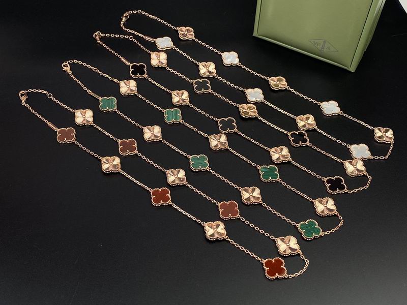 Van Cleef & Arpels necklace 12yxq35